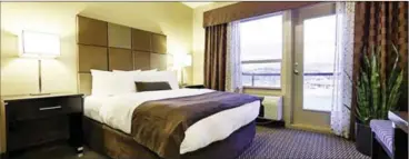  ?? Special to the Westside Weekly ?? The Best Western Plus Wine Country Hotel in West Kelowna is warm, comfortabl­e and wellreview­ed by guests on Expedia.ca with a 4.4-out-of-five rating, which falls in the 'fabulous' range.