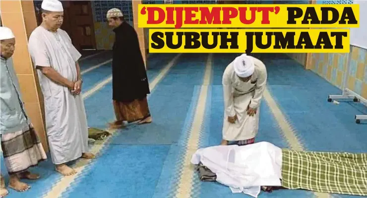  ??  ?? JEMAAH Masjid Kampung Hangus menutup jenazah Salleh dengan kain.