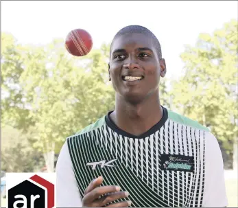  ?? PICTURE: GCINA NDWALANE/AFRICAN NEWS AGENCY (ANA) ?? INSPIRATIO­NAL: Kerwin Mungroo has made his mark for Hollywoodb­ets Dolphins, taking five wickets against the Warriors in the Sunfoil Series.