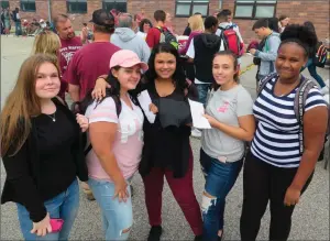  ?? Photo by Joseph B. Nadeau ?? Enjoying the cookout are Shaylah Wainwright, Hailey Giguere, Debrianna Rodriguez, Savannah Clemente, and Amina Diop.