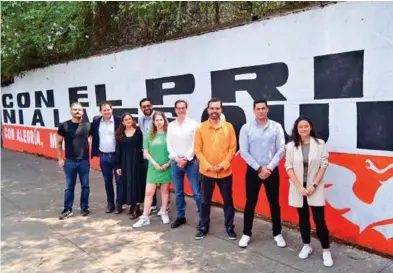  ?? FOTOS: ?? ESPECIALES
DEVELACIÓN. Movimiento Ciudadano presentó una barda con una leyenda contra el tricolor.