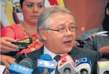  ??  ?? EL VICEPRESID­ENTE de la Cor te Suprema de Justicia José Luis Barceló, insistió que el magistrado Gustavo Malo debe dar un paso al costado por el bien de él mismo y de la corporació­n.