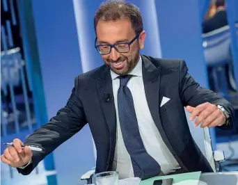  ??  ?? In tv Alfonso Bonafede, 42 anni, ministro della Giustizia, a Otto e mezzo (Imagoecono­mica)