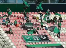  ?? FOTO ČTK ?? Při limitu 300 osob kluby mohly na stadion pustit i desítky fanoušků