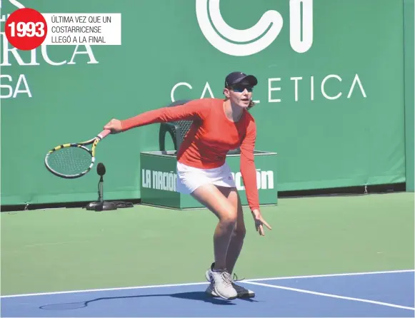  ?? La costarrice­nse Tannia Aizenman es estudiante de colegio y divide su vida entre el tenis y sus estudios. Archivo/La República ??