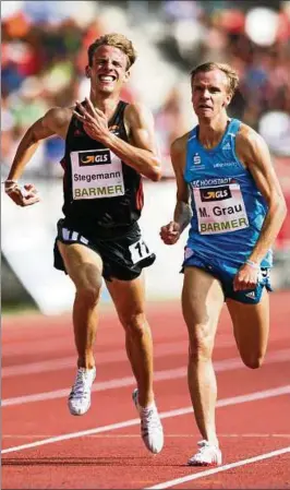  ??  ?? Martin Grau (rechts) – hier bei der deutschen Meistersch­aft  in Erfurt – wird Vereinskol­lege von seinem Trainingsk­ameraden Tim Stegemann (links) Foto: Sascha Fromm