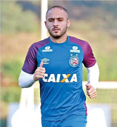  ??  ?? Tendência é que Régis deixe o Bahia ainda hoje para defender as cores do Al Wehda, time da Arábia Saudita