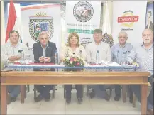  ??  ?? Directivos de la ARP y autoridade­s de la Municipali­dad de Mariano Roque Alonso presentan la 1ª Expo Pira.