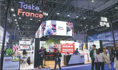  ?? PROVIDED TO CHINA DAILY ?? French agricultur­al products displayed at the 2023 CIIE. The annual trade show provides agribusine­sses from France with opportunit­ies to ship their products from their domestic farms to Chinese dining tables.