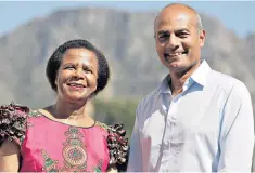  ??  ?? Engaging: former South African politician Dr Mamphela Ramphele and George Alagiah