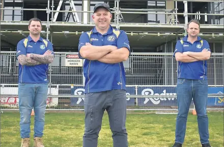  ??  ?? ■ Rams president Clint Free (centre) is excited to have Tim Holobowski (left) and Sam Hall on board to help build the foundation­s for a successful senior side.