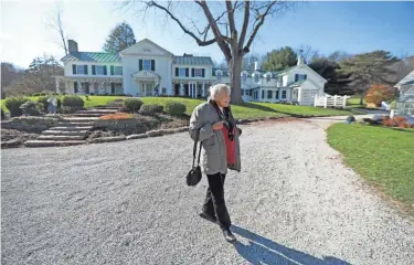  ?? DORAL CHENOWETH/COLUMBUS DISPATCH ?? Lavata Williams, 88, visits Louis Bromfield’s Malabar Farm near Mansfield. She lived there for about nine years when her mother worked at the 1,100-acre farm.