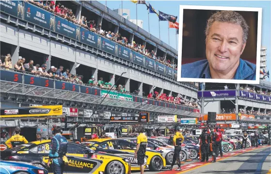  ?? Picture: MARK HORSBURGH ?? The Supercars pitstop on the Glitter Strip, the Gold Coast 600; (inset) MP John-Paul Langbroek.