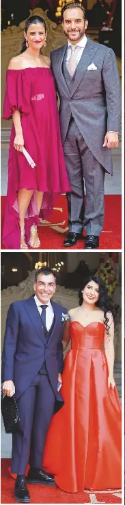  ??  ?? El cocinero Mario Sandoval (42) y su mujer, Cristina Pérez (foto superior), y el chef Ramon Freixa (47), con su acompañant­e. Freixa dio un emotivo discurso en la ceremonia.