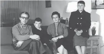  ?? ?? Antonio Deltoro Fabuel, Antonio Deltoro Martínez, Ana Martínez Iborra y Ana Deltoro Martínez, México. 1955.