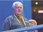  ?? DALE ZANINE/USA TODAY SPORTS ?? Rams defensive coordinato­r Wade Phillips is in his 41st NFL season and has outlasted two of the 10 teams he’s worked for.