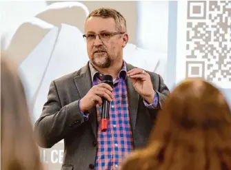  ?? John Russell/Associated Press ?? Spencer Wood, a regional election security adviser with the U.S. Cybersecur­ity and Infrastruc­ture Security Agency, addresses election workers at a safety conference.