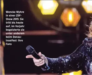  ?? IMAGO ?? Wencke Myhre in einer ZDFShow 2019. Sie tritt bis heute auf, im Vorjahr begeistert­e sie unter anderem beim Donauinsel­fest ihre Fans