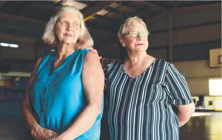  ?? Picture: EVAN MORGAN ?? FIGHTING MOVE: Chris Terry and Fay Crow are unhappy that the future of Castle Hill PCYC is in doubt.