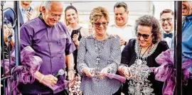  ?? TIFFANY PADILLA ?? Antonio Fundora, Janice Chalovich and Maria Fundora celebrate at Casa Nuova Italian Restaurant for the 2018 Purple Pansies Gala ribbon cutting ceremony.