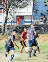  ?? RICARDO SÁNCHEZ ?? Se vivieron duelazos en la
Comercial*