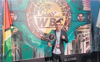  ?? FOTO: EUSKOBOX ?? Jon Fernández ha conquistad­o en 2017 los cinturones WBC Silver y el del Campeonato de España del peso superpluma
