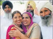  ?? PARDEEP PANDIT/HT ?? EMOTIONAL REUNION: Sukhwant Kaur (centre) with her daughter Ranjeet Kaur and husband Kulwant Singh (right) in Jalandhar on Wednesday.