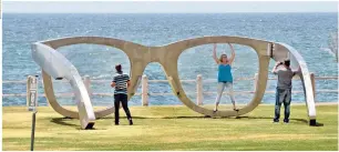  ?? PICTURE: COURTNEY AFRICA ?? a pair of spectacles facing Robben Island, on the Sea Point promenade in Cape Town.