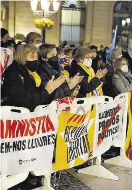  ?? Álvaro Monge ?? Concentrac­ión por los políticos presos, el pasado marzo en Barcelona.