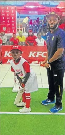  ?? Picture: SIKHO NTSHOBANE ?? POCKET DYNAMO: Proteas tour team captain Temba Bavuma with 11-year-old Zamuxolo Junior Secondary School pupil and cricketer Zusakhe ‘Bavuma’ Bhayi after the Dutywa-based school’s cricket team beat a touring Proteas side by three runs during an exciting...