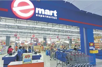  ??  ?? Emart Supermarke­t, the anchor tenant of Emart One-Stop Shopping Mall at Riam, Miri.