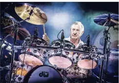  ?? FOTO: ANDREAS ENDERMANN ?? Schlagzeug­er Nick Mason beim Konzert seiner Band Saucerful of Secrets in der Mitsubishi-Electric-Halle.