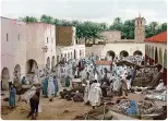  ??  ?? Pojmem se – i díky smlouvání o ceny – staly orientální bazary (Biksra v Alžíru, 1899)