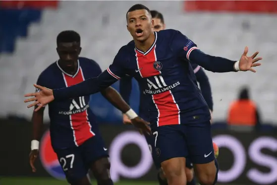  ?? FOTO: FRANCK FIFE/LEHTIKUVA-AFP ?? ■ Kylian Mbappé hörde till de sämsta på planen då PSG föll i finalen mot Bayern i somras. Nu får fransmanne­n chans till revansch.