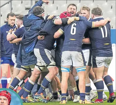  ??  ?? Grant Gilchrist (inset) says Scotland’s success in Paris will give his Edinburgh side confidence today