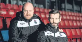  ?? Picture: SNS. ?? Steven Ferguson, left, and Stuart Kettlewell at Victoria Park.