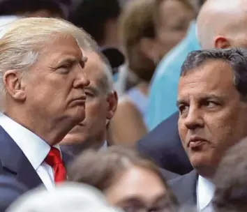  ?? Foto: Sullivan, afp ?? Donald Trump mit dem republikan­ischen Gouverneur Chris Christie: Vom Schwiegers­ohn aus Rache abserviert?