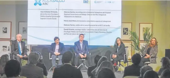  ?? // RAÚL DOBLADO ?? Juan Antonio Virizuela, David Vicente, Marcos García, Dolores Torres y María José Mora, durante el debate