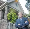  ?? MARIEFRANC­E COALLIER, GAZETTE FILES ?? Mayor William Steinberg, photograph­ed in front of the town hall on Queen Mary Rd. in 2014.