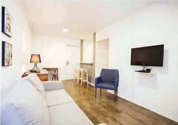  ??  ?? Apartament­os e salas comuns do Travel Inn Park Avenue (SP) foram reformulad­as