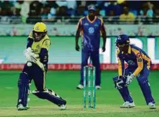  ?? Clint Egbert/Gulf News ?? Peshawar Zalmi batsman Eoin Morgan in a belligeren­t mood against the Karachi Kings on Friday.