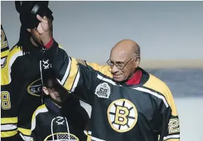  ?? — AP ?? Willie O’Ree, who broke the NHL’s colour barrier in 1958, was feted before a Bruins-Canadiens game on Wednesday in Boston.