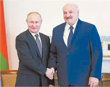  ??  ?? Александр Лукашенко и Владимир Путин во время встречи.