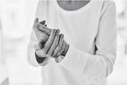 Are your hands always cold? What it means and how to warm them up fast ...