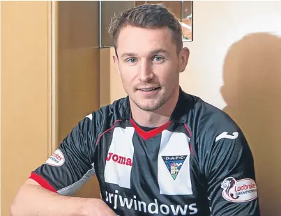  ?? Craig Brown. ?? Callum Morris returned to Dunfermlin­e after a frustratin­g six-month spell at Aberdeen.