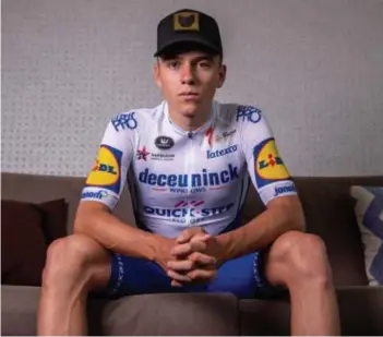  ?? FOTO GETTY IMAGES ?? Remco Evenepoel laat ook de komende drie weken de fiets op stal.