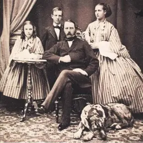  ?? ?? The Danish royal family including Princess Dagmar (Marie Feodorovna) in 1861. PHOTO: WIKIPEDIA