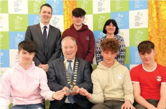  ??  ?? Marketing Winner-‘Apex Clothing’, Jesus and Mary Enniscrone, Noah O’Kane, Cathaoirle­ach, Sligo County Council, Cllr. Seamus Kilgannon, Rory McCaffrey and Ronan Wilson, Stephen Walshe (LEO Sligo), Daniel Devaney and Martina Ryan (Teacher).