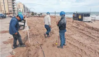  ?? ?? EL INICIO de los trabajos en cercanías del cruce de la costanera con la avenida Raúl Alfonsín.