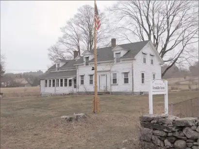  ?? Photos by Joseph B. Nadeau ?? The town and the Historic Metcalf Family Farm Preservati­on Associatio­n will be getting some help in maintainin­g a circa 1857 farmhouse thanks to a just-announced list of state Cultural Facilities and state Preservati­on grant awards.